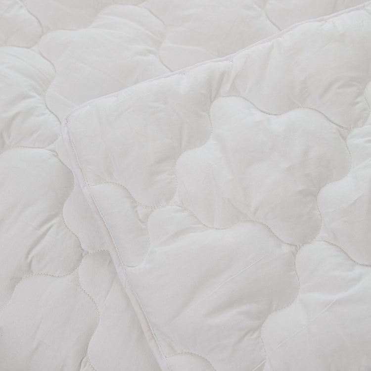 Down Alternative Comforter